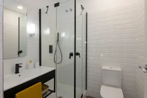 Luxury Gran Via Apartments - Image 4