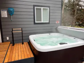 Summer Is Here! Mt Rainier | Sleeps 8 | Hot Tub - Image 4