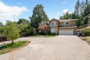*Luxury Home walkable to Downtown - Image 2