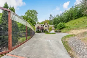 *Luxury Home walkable to Downtown - Image 5