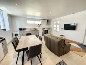 Family Getaway: 8 people, games room, parking - Image 3