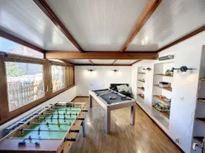 Family Getaway: 8 people, games room, parking - Image 2