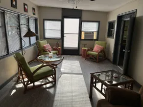 Sportsman’s Lakefront Trailer House - Image 4