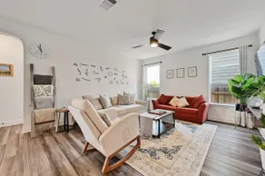 Charming home w/EV Charger near COTA,Airport,Tesla - Image 5
