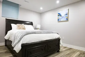 Comfy Cozy Nest in Ancaster with private entrance - Image 3