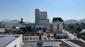 Downtown next to the mall | 2 bedrooms - A/C and garage - Image 2
