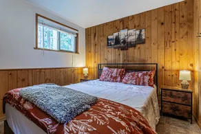 Riverfront Cabin near Mt. Rainier Sunrise entrance - Image 3