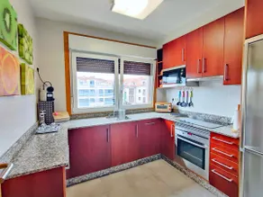 Modern duplex in downtown Cambados - Image 4