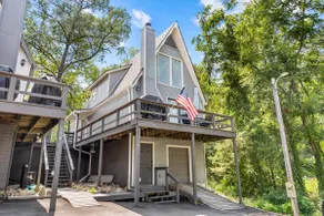 Newly Remodeled 2 Bedroom Chalet! - Image 3