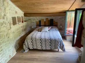A small lodge for lovers - Image 1