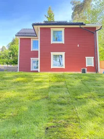 Charming apartment in a red house in Stockholm - Image 2