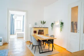 Charming Altbauwohnung Free Park Garage - Image 3
