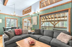 Reindeer Lodge w/ private hot tub & covered deck - Image 2