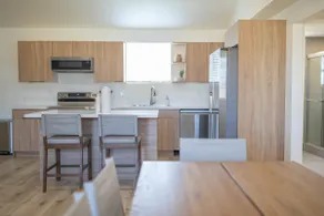 Cozy & Beautifully Designed Home in Prime Location - Image 4