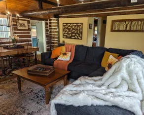 Bird Haven Log Cabin - Image 2