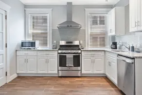 Spacious 2BR | Long Stays + WiFi + Parking - Image 2