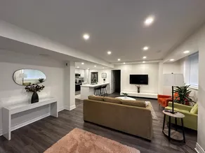 Charming 2BDR haven in Thornhill - Image 2
