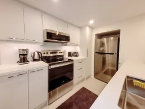 Charming 2BDR haven in Thornhill - Image 4