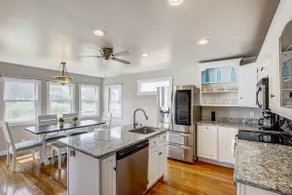 Relaxing Lake Winnebago Waterfront Retreat - Image 5