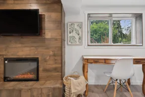 Cozy farm stay with hot tub near wineries - Image 3