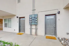 Riverside Townhome, Unit 1 - Image 4