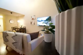 2 Bedroom Apartment near Blue Back Square - Image 2