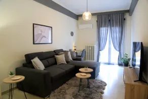 Renovated Central 2 Bedroom Apartment in Kozani - Image 2