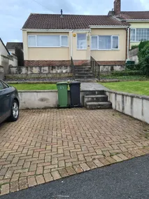 Stylish family home with free parking. Nr Bristol - Image 3