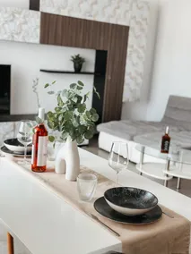 Urban Loft with Private Parking - Premiere Hospital - Image 3