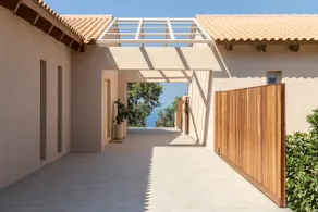 AVERTOSIA Luxury Villas - Image 3