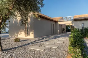 AVERTOSIA Luxury Villas - Image 2