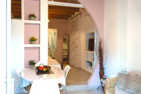 Charming Heaven in City Center - Image 3