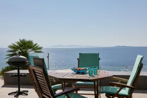 Deep Blue Luxury Escape Heated Pool & Sea View - Image 5