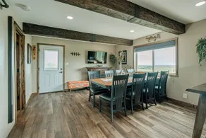 Country Getaway with a Hot Tub - Sleeps 8 - Image 2