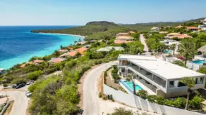 Luxury 12-Guest Villa: Pool, Oceanview & Beach - Image 2
