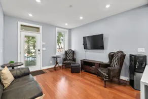 Renovated 2Level Flat+H St+Laundry - Image 2