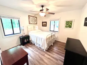 Americana Farmhouse in the country - Image 4