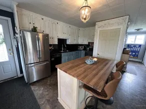 Charming 4BR Home with Fenced In Yard! - Image 3
