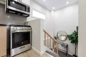 1BR Apt w Sleeper Sofa | Downtown | Parking incl - Image 3