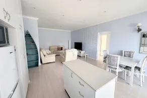 Bright 2BR Apartment on The Esplanade -Great Views - Image 4
