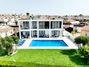 Luxury villa with large swimming pool and outdoor area - Image 2