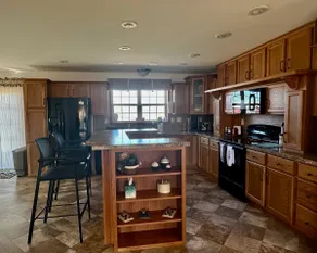 Country Living Inn - Image 3