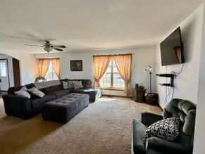 Country Living Inn - Image 4