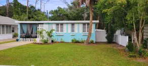 Cozy Pet-Friendly Bungalow close to Twin Beaches! - Image 2