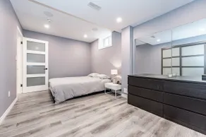 Cozy Apartment w/ Free Parking - Image 5