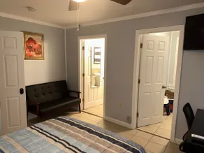 Like 4-star hotel, but cheaper! - Image 4