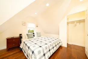 Entire 4BR Apt Boston Near I93 & Beach w/Parking - Image 3