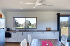 Kangarooby Cottage - A Peaceful Off-grid Escape - Image 4