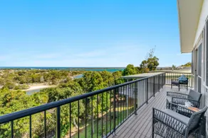 Whale Watchers Retreat - Image 2