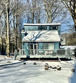 Pocono Mt. Chalet W/ Fire Pit, Grill, Deck! - Image 2